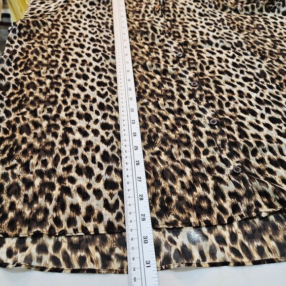 Clara Sunwoo Blouse Size 1X Leopard Animal Print Button Front Tan EUC! - Picture 6 of 9